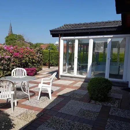 Grosse In Burhave Mit Eigener Terrasse