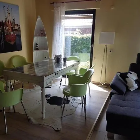 Grosse In Burhave Mit Eigener Terrasse Butjadingen