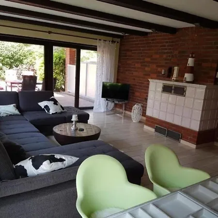 Grosse In Burhave Mit Eigener Terrasse Butjadingen